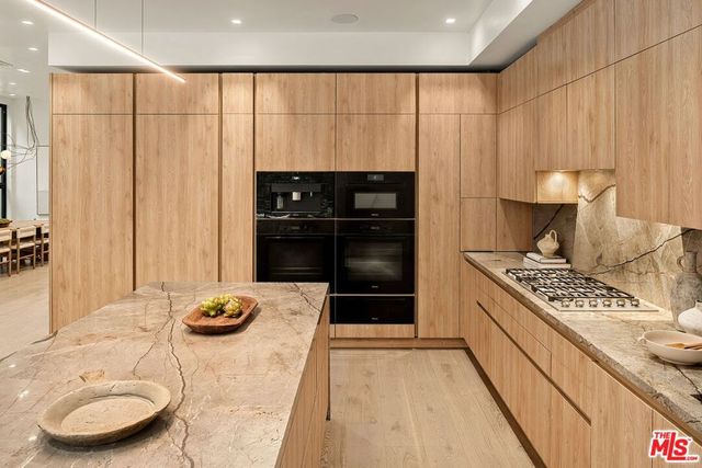 10326 Keswick Avenue, Los Angeles, CA 90064