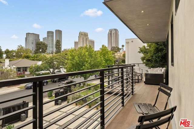 10326 Keswick Avenue, Los Angeles, CA 90064
