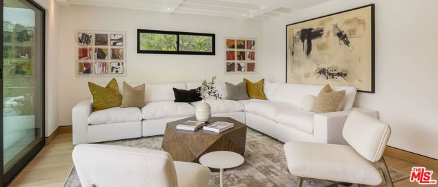 2673 Zorada Drive, Los Angeles, CA 90046