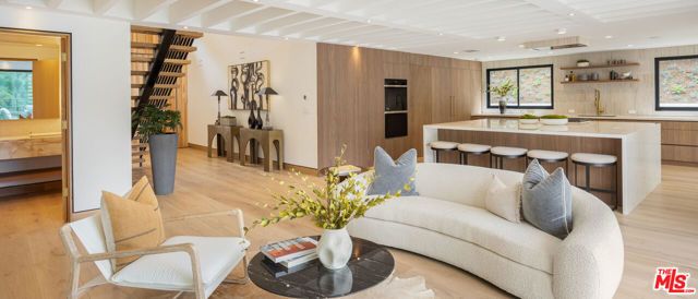 2673 Zorada Drive, Los Angeles, CA 90046