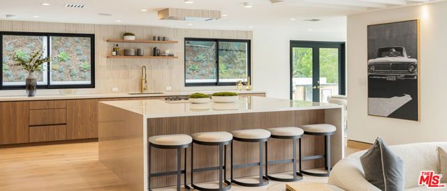 2673 Zorada Drive, Los Angeles, CA 90046