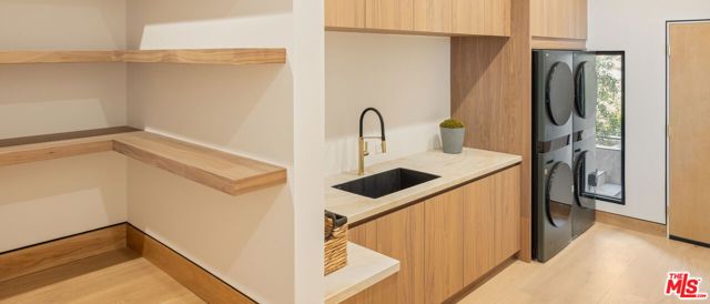 2673 Zorada Drive, Los Angeles, CA 90046