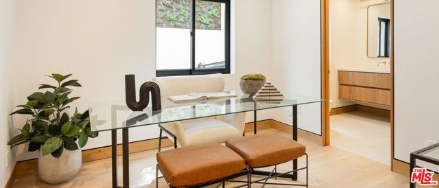 2673 Zorada Drive, Los Angeles, CA 90046