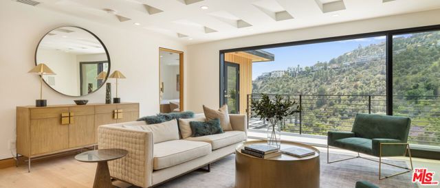 2673 Zorada Drive, Los Angeles, CA 90046