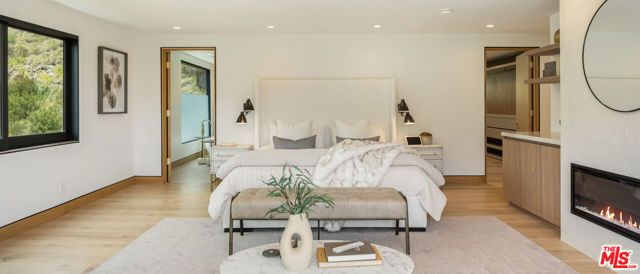 2673 Zorada Drive, Los Angeles, CA 90046