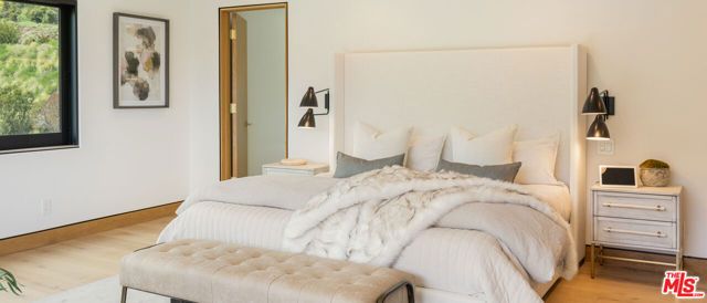 2673 Zorada Drive, Los Angeles, CA 90046