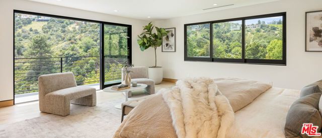 2673 Zorada Drive, Los Angeles, CA 90046