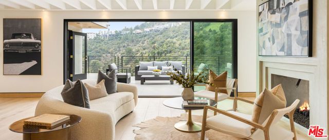 2673 Zorada Drive, Los Angeles, CA 90046