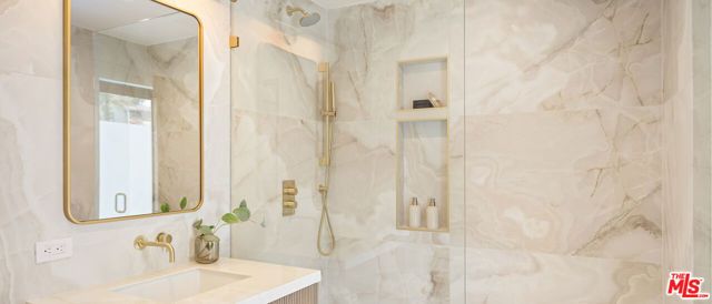 2673 Zorada Drive, Los Angeles, CA 90046