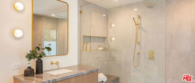 2673 Zorada Drive, Los Angeles, CA 90046