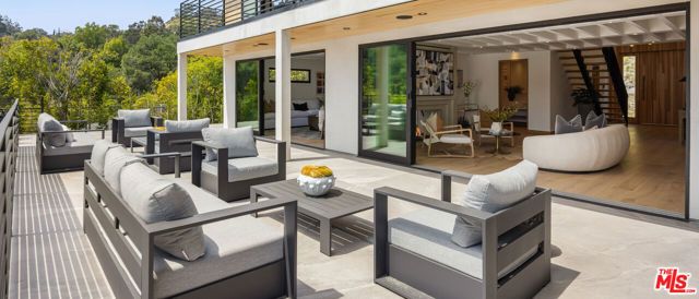 2673 Zorada Drive, Los Angeles, CA 90046