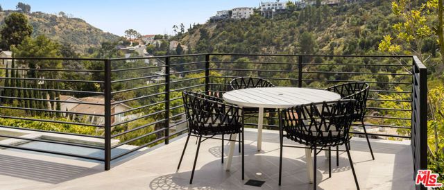 2673 Zorada Drive, Los Angeles, CA 90046