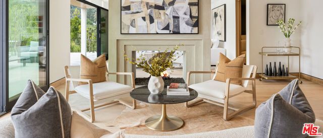 2673 Zorada Drive, Los Angeles, CA 90046