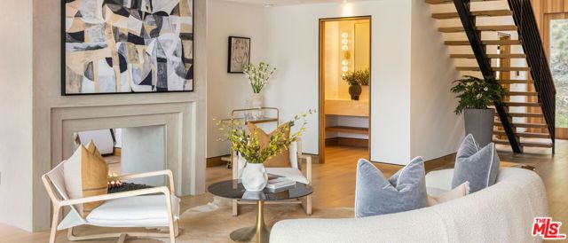 2673 Zorada Drive, Los Angeles, CA 90046