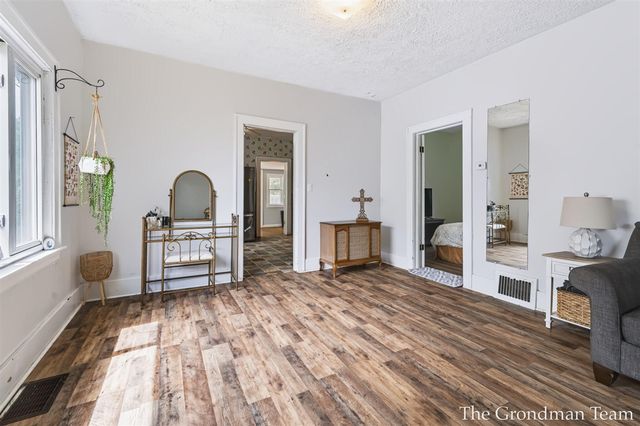 513 Spring Avenue, Grand Rapids, MI 49503