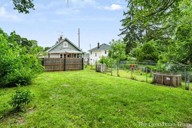 513 Spring Avenue, Grand Rapids, MI 49503
