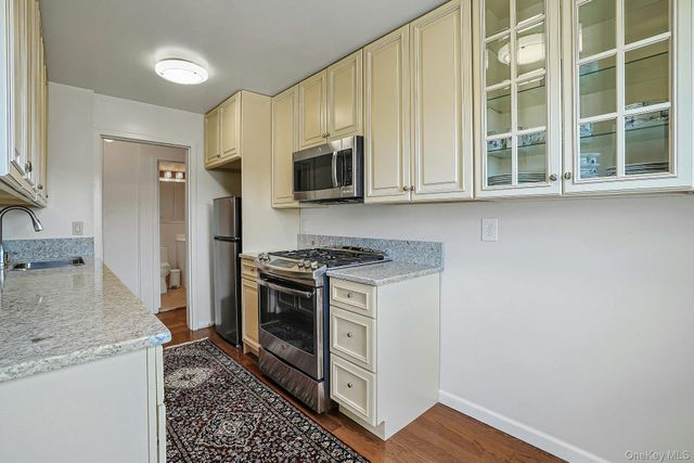 499 N Broadway 7i, White Plains, NY 10603