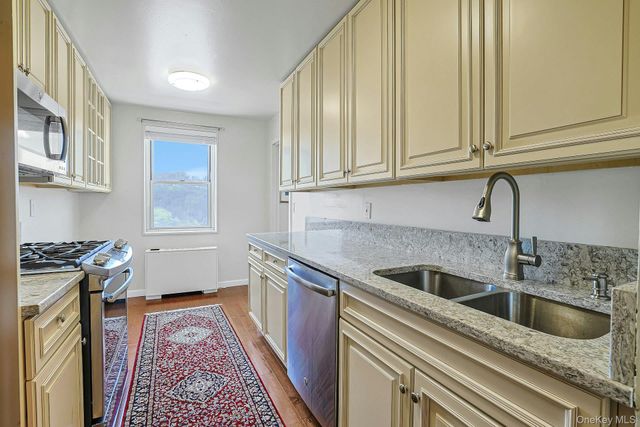 499 N Broadway 7i, White Plains, NY 10603