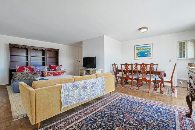 499 N Broadway 7i, White Plains, NY 10603