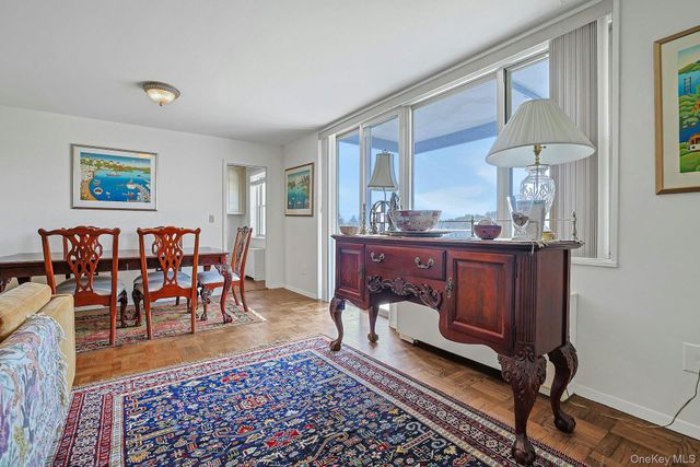 499 N Broadway 7i, White Plains, NY 10603