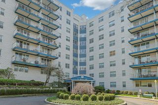 499 N Broadway 7i, White Plains, NY 10603