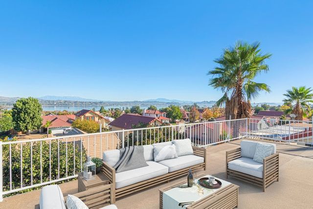 15600 Lake Ridge, Lake Elsinore, CA 92530