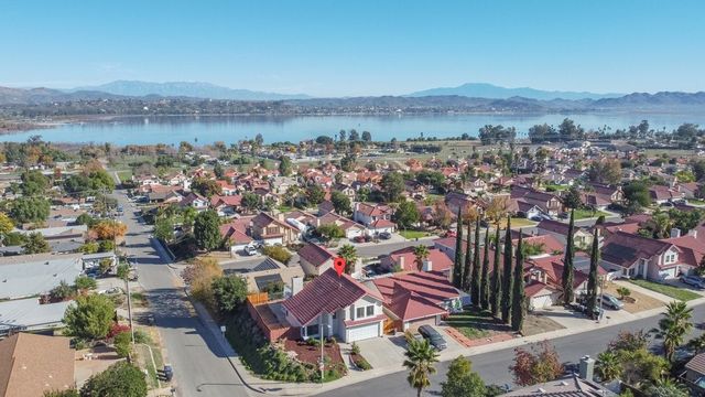 15600 Lake Ridge, Lake Elsinore, CA 92530