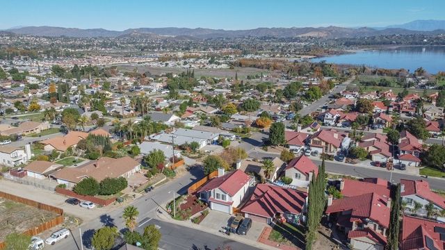 15600 Lake Ridge, Lake Elsinore, CA 92530