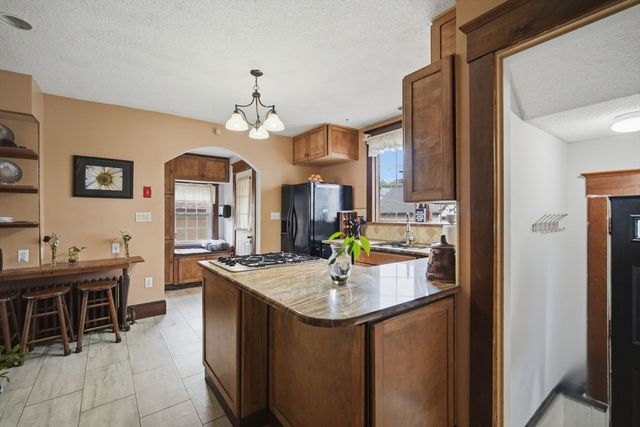 32 Burton St, Springfield, MA 01108