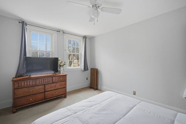 32 Burton St, Springfield, MA 01108
