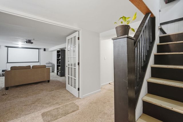 32 Burton St, Springfield, MA 01108