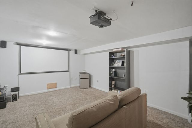 32 Burton St, Springfield, MA 01108