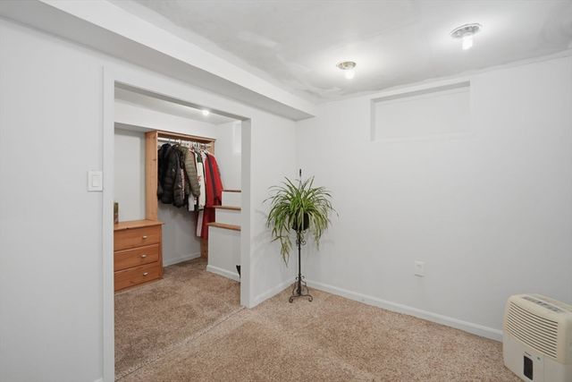 32 Burton St, Springfield, MA 01108
