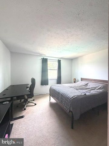 9258 BAYBERRY AVE, Manassas, VA 20110