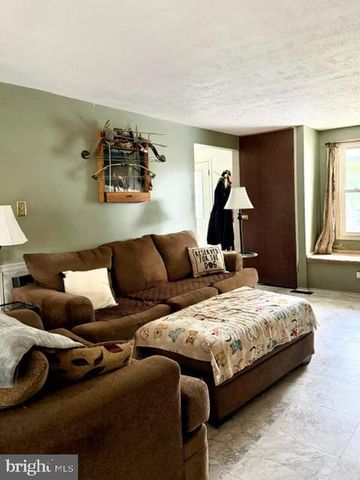 9258 BAYBERRY AVE, Manassas, VA 20110
