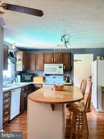 9258 BAYBERRY AVE, Manassas, VA 20110