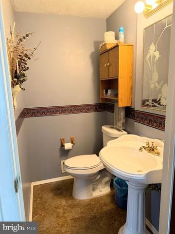 9258 BAYBERRY AVE, Manassas, VA 20110