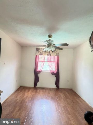 9258 BAYBERRY AVE, Manassas, VA 20110