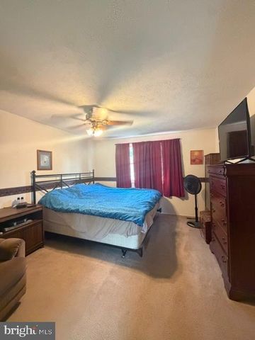 9258 BAYBERRY AVE, Manassas, VA 20110