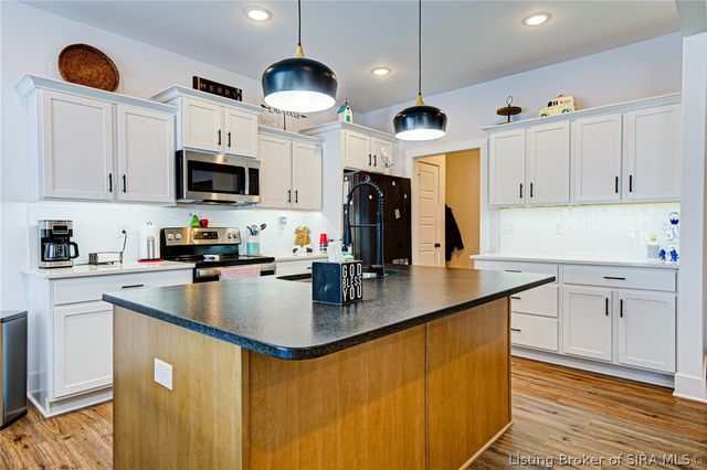 5100 Abington Way, Charlestown, IN 47111