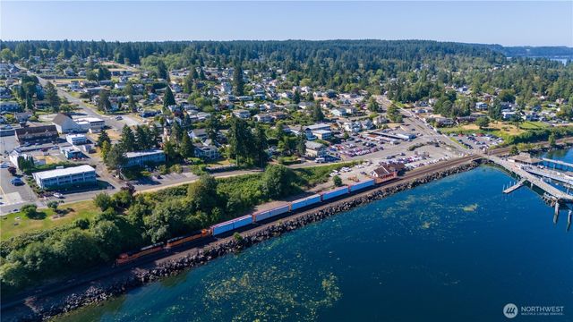 1810 Rainier Street, Steilacoom, WA 98388