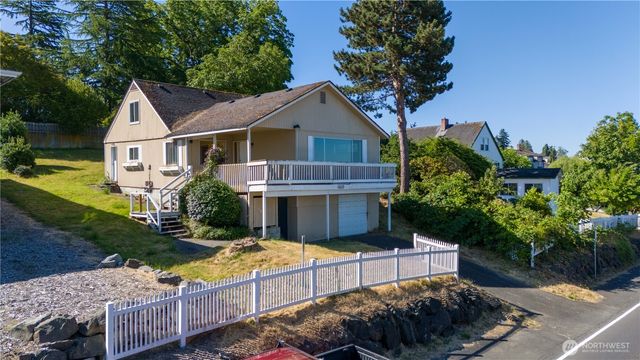 1810 Rainier Street, Steilacoom, WA 98388