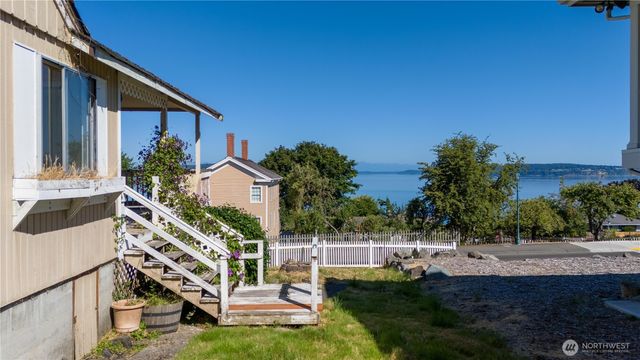 1810 Rainier Street, Steilacoom, WA 98388