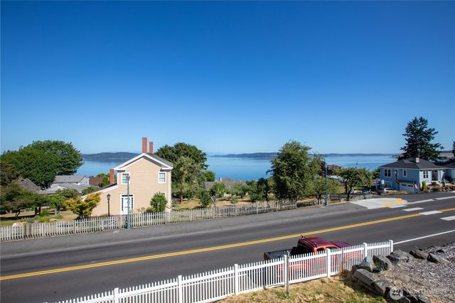 1810 Rainier Street, Steilacoom, WA 98388