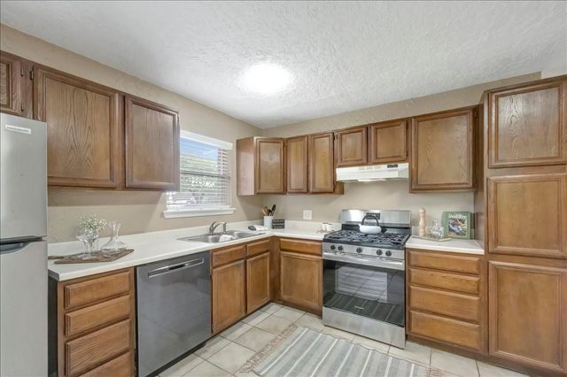 708 Moody Avenue, League City, TX 77573