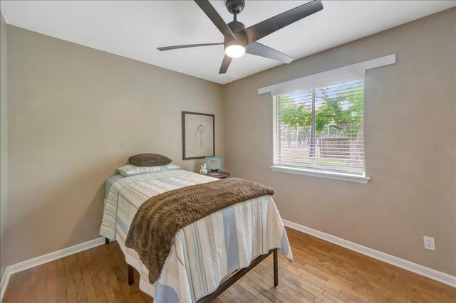 708 Moody Avenue, League City, TX 77573