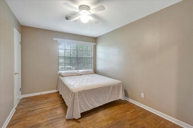 708 Moody Avenue, League City, TX 77573