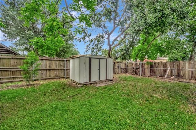 708 Moody Avenue, League City, TX 77573