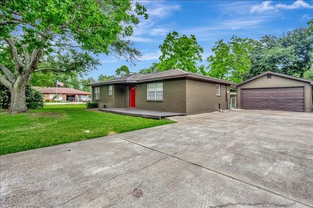 708 Moody Avenue, League City, TX 77573