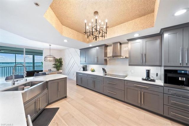 2104 W First ST # 1402, Fort Myers, FL 33901